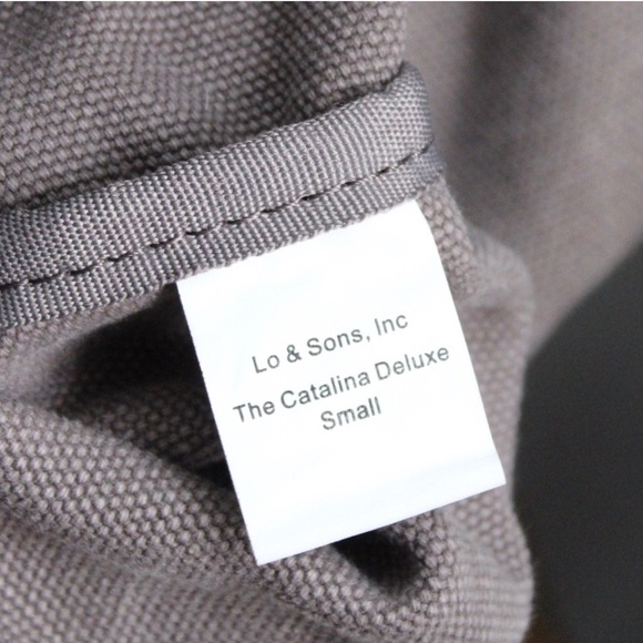 Lo & Sons Catalina Deluxe Small Weekender Carry-On - Picture 9 of 10